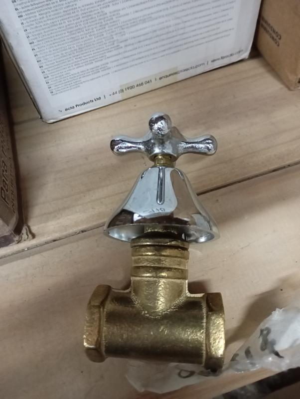 LLAVE DE PASO CON CAMPANA 3 4