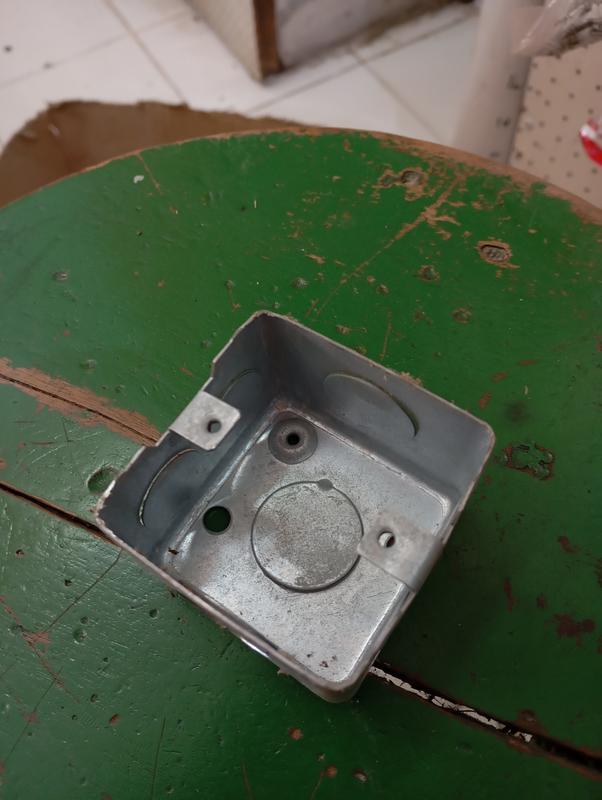 CAJA CUADRADITA CHAPA