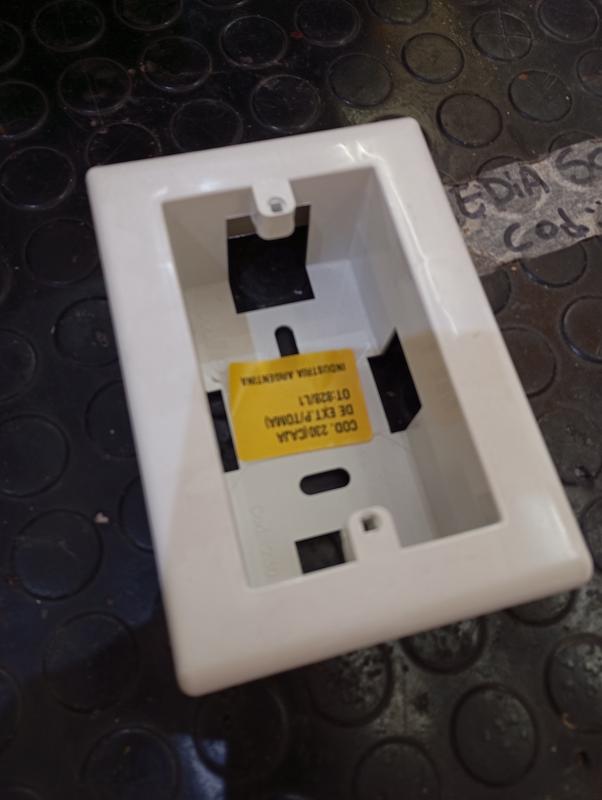 CAJA EXTERIOR P/CABLE CANAL
