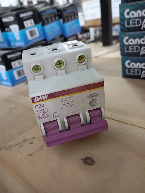 LLAVE TERMICA TRIPOLAR 20A BAW