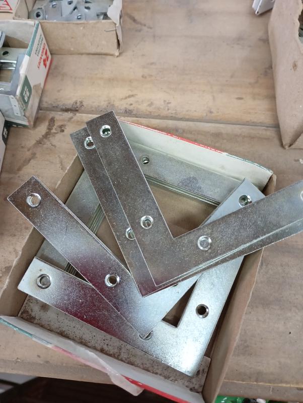 ESCUADRA PLANA CROMADA 90X90