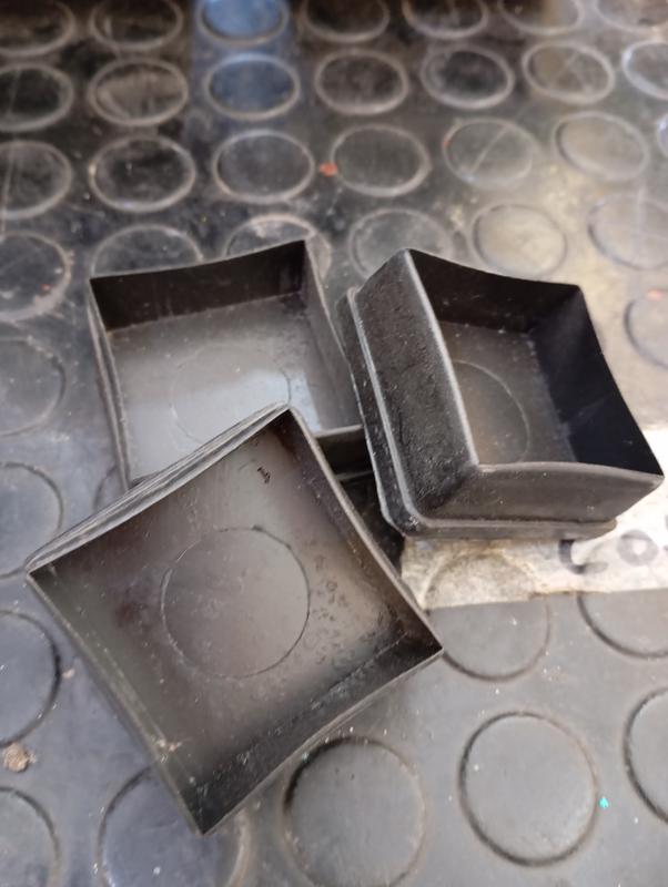 REGATONES CUADRADOS 50X50 MM INTERIOR