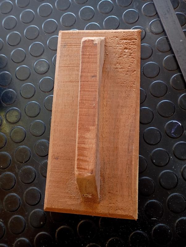 FRATACHO ALGARROBO 25CM