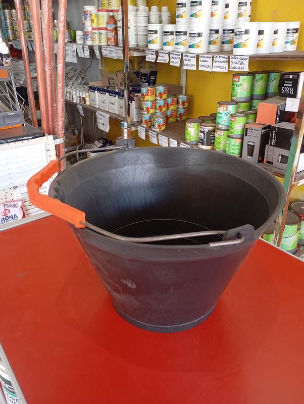 BALDE DE ALBANIL REFORZADO