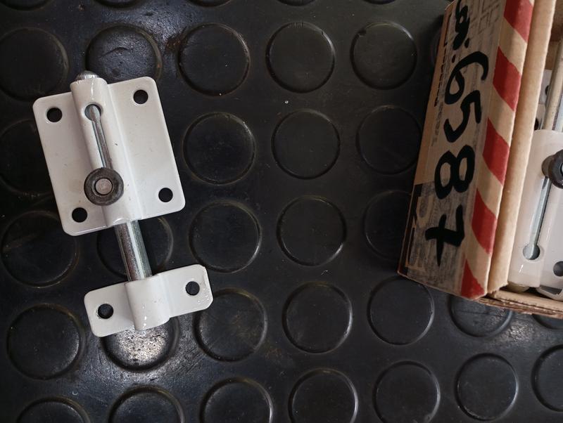 PASADOR C/RESORTE "BLANCO" Nº 2 (46X3