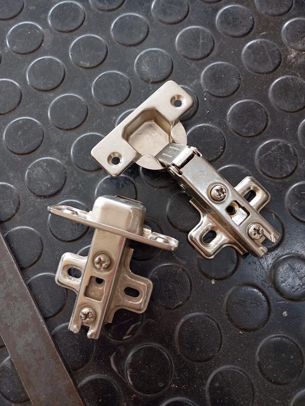 BISAGRA CAZOLETA 35MM CODO 0 (CERO)