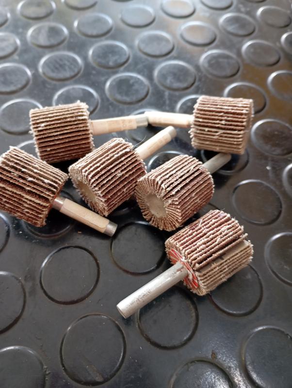 PUNTA ALETEADA FLAP 25X25X6 GRANO 40