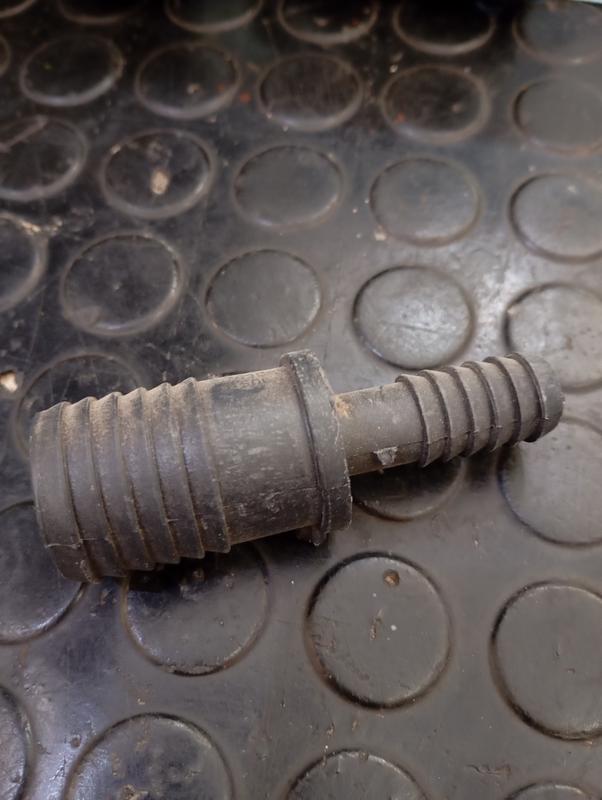 ESPIGA DOBLE C REDUCC 1 A 1 2